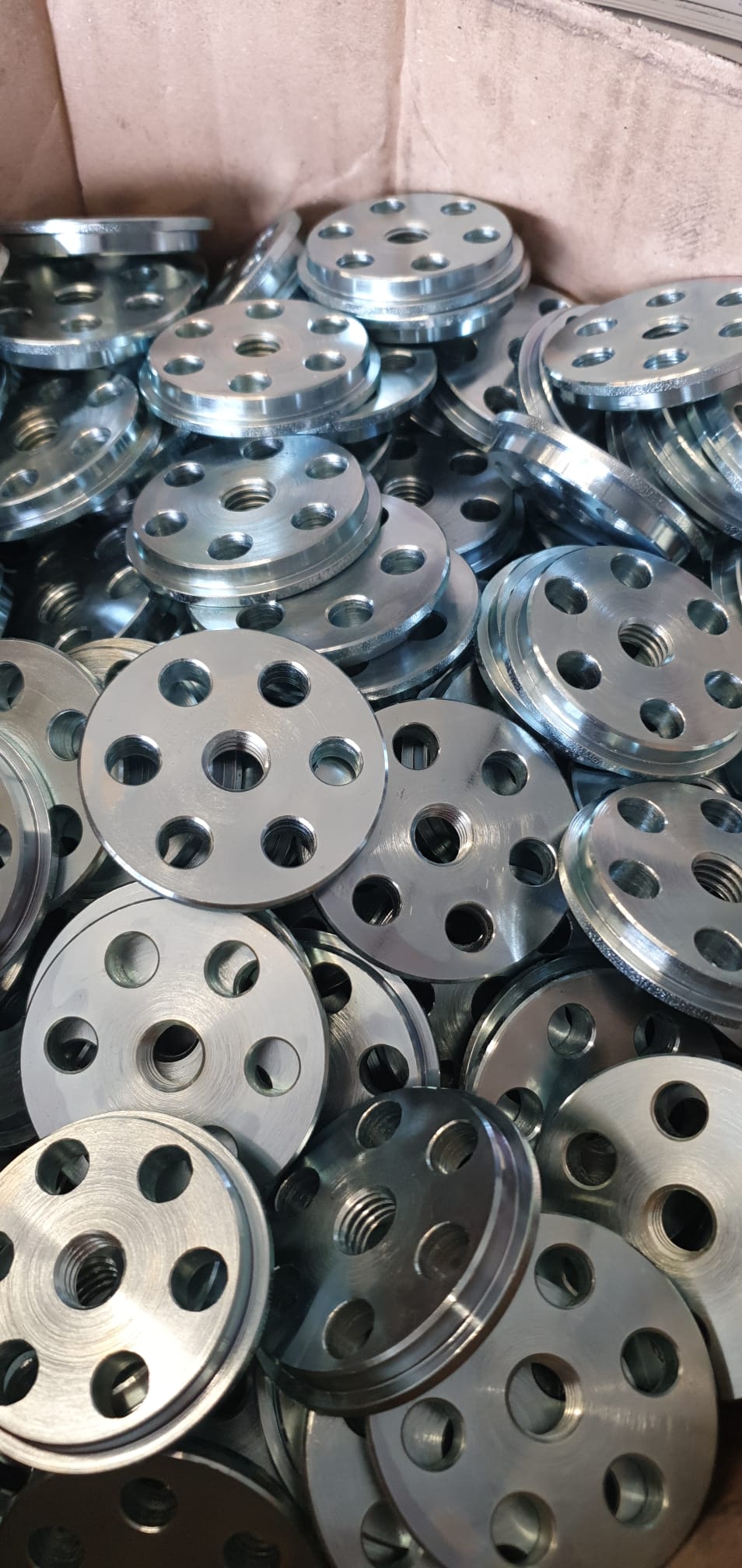 CNC machined steel flanges - series production
